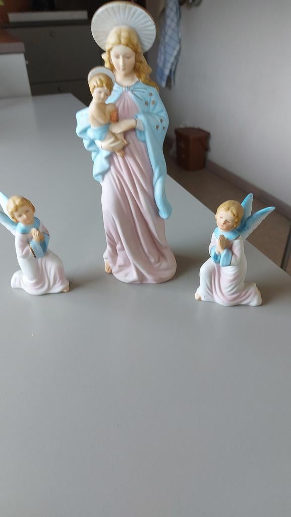 Olv porselein met engeltjes, Ophalen