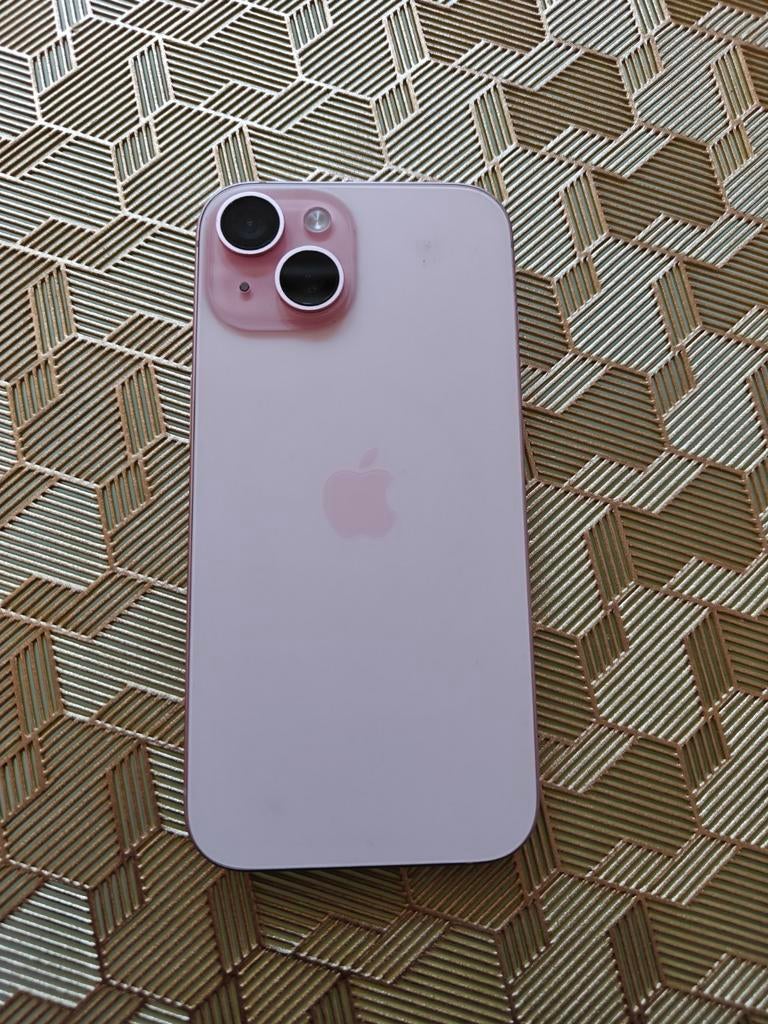 ! ! ! AUJOURD'HUI POUR 250€ ! ! ! iPhone 15 128 Go rose, Télécoms, IPhone 15, Métal, Étanche, Rose
