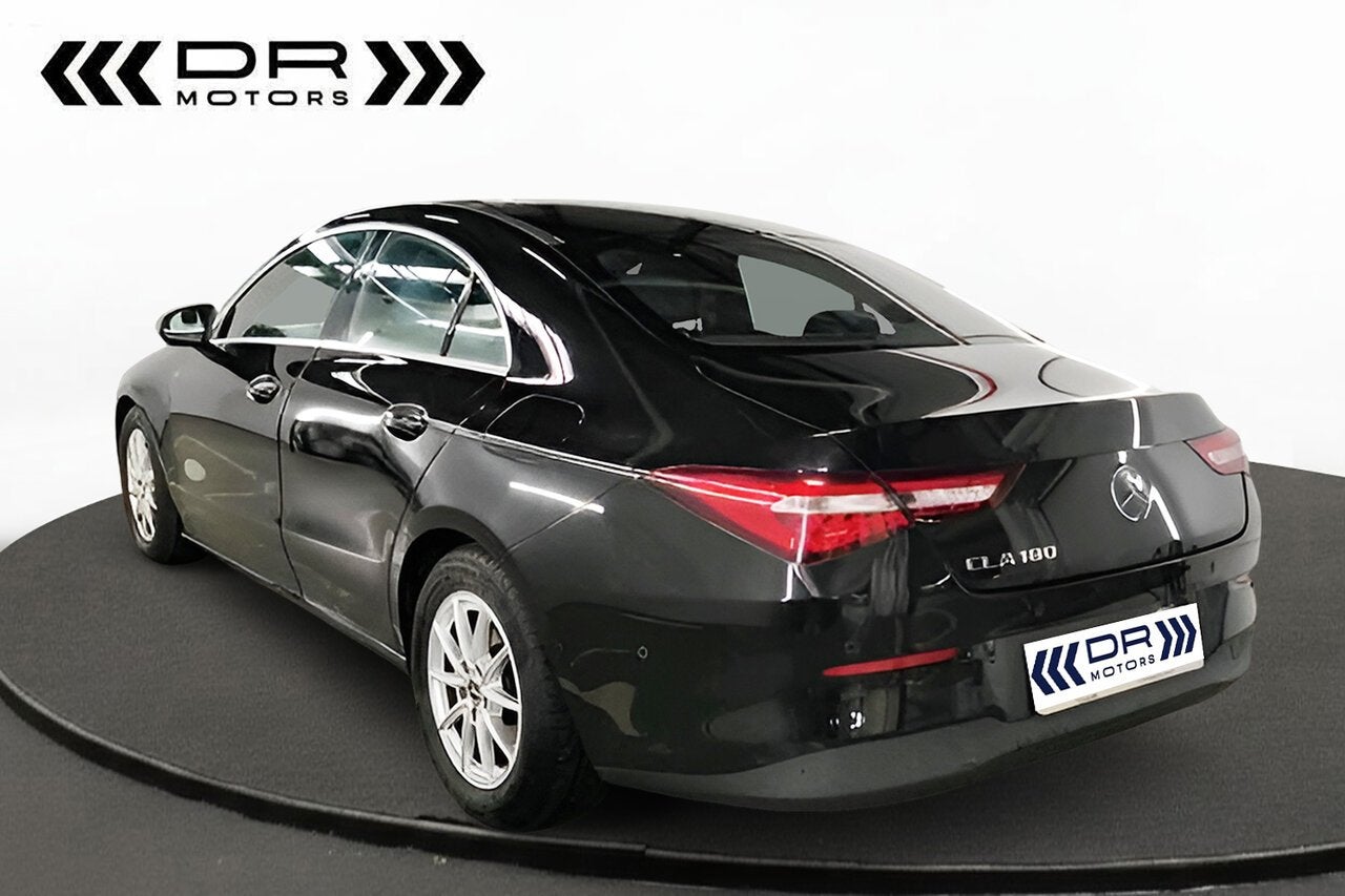 Mercedes-Benz CLA 180 CLA 180 COUPE, https://public.car-pass.be/vhr/4e46090e-6087-4dcb-9106-9fea0e19c47e, 4 cilinders, Zwart, Lederen bekleding