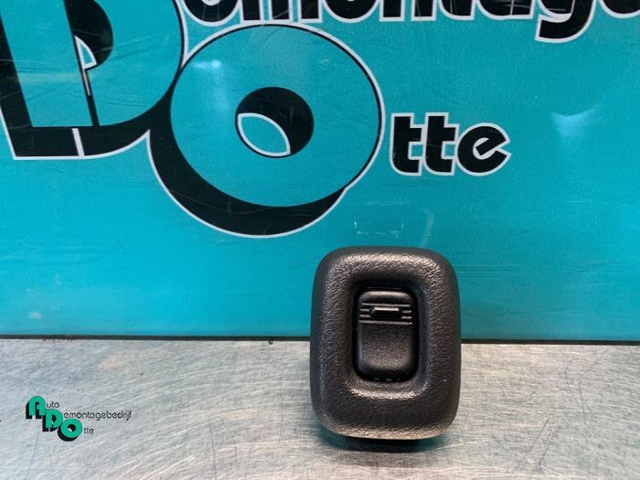 Commutateur vitre électrique d'un Daihatsu Sirion (Sirion 9, Daihatsu, -, 3 mois de garantie, Utilisé