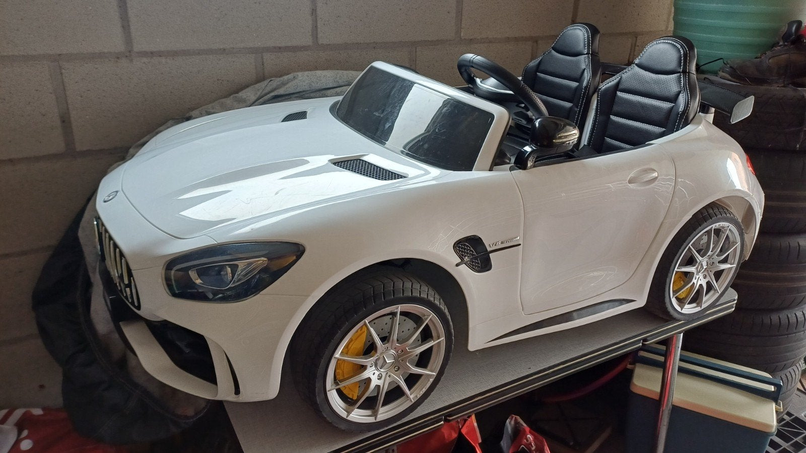 Mercedes elektrische auto 2 zit, Kinderen en Baby's, Ophalen, Zo goed als nieuw