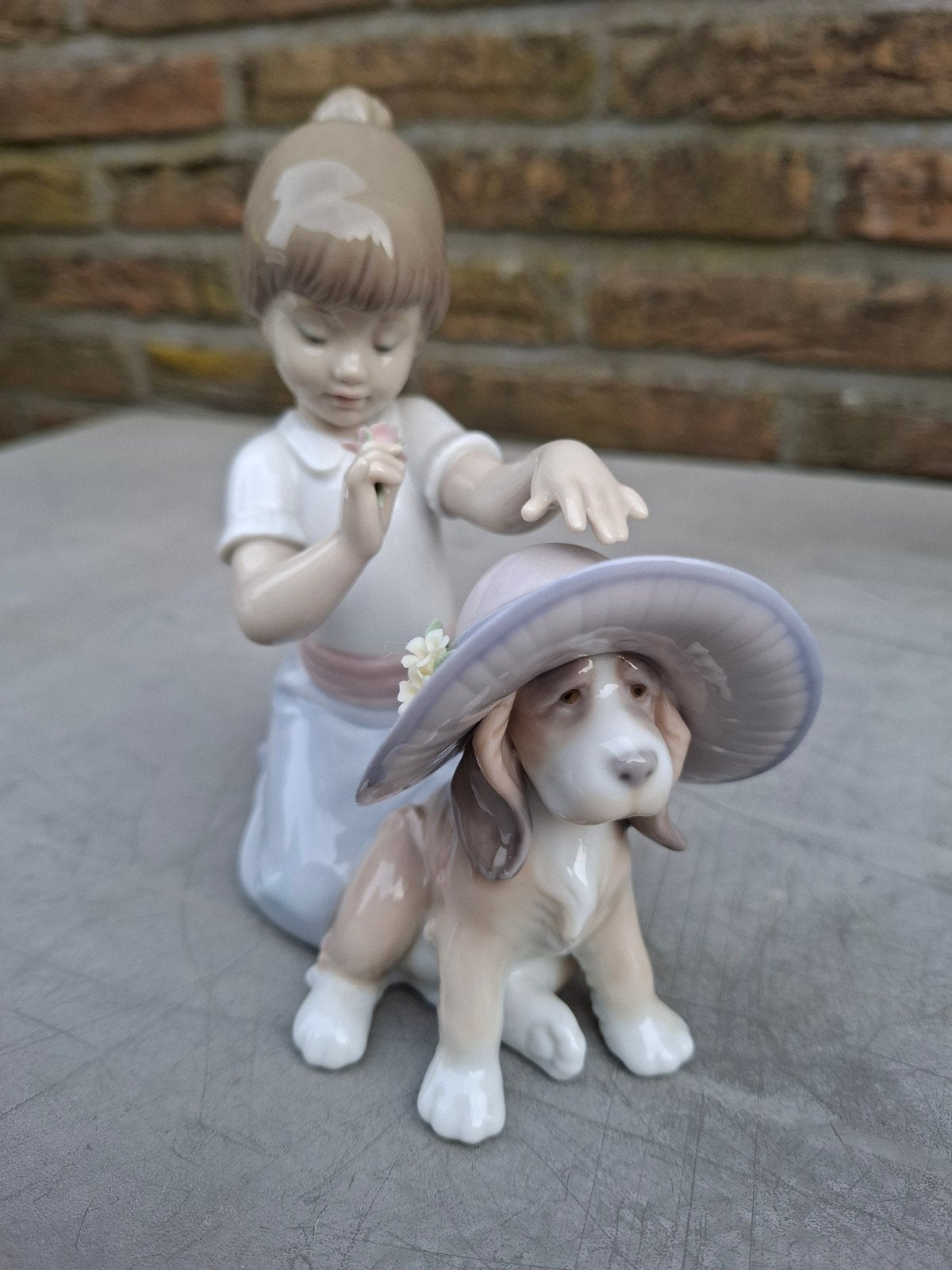Lladro - An elegant touch - porselein beeld, Enlèvement