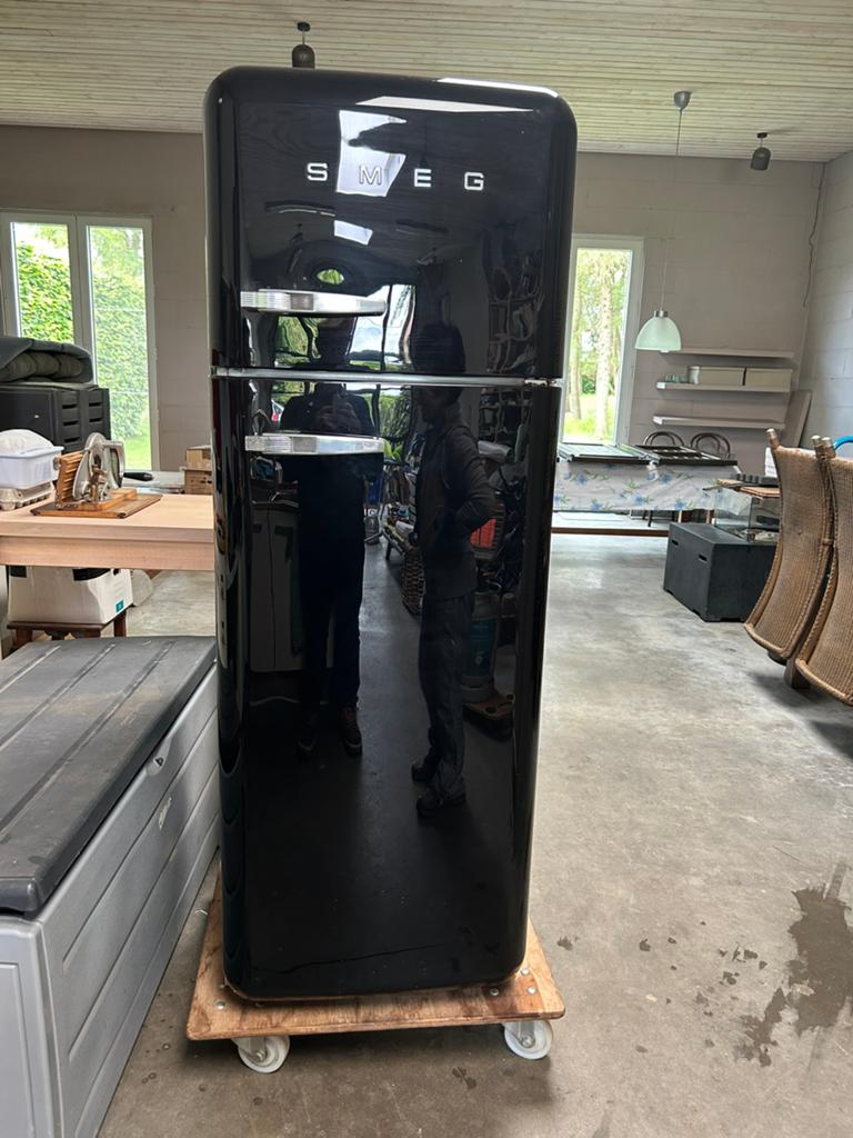 Smeg koelkast + diepvries, Ophalen, Gebruikt, 60 cm of meer, 100 tot 150 liter