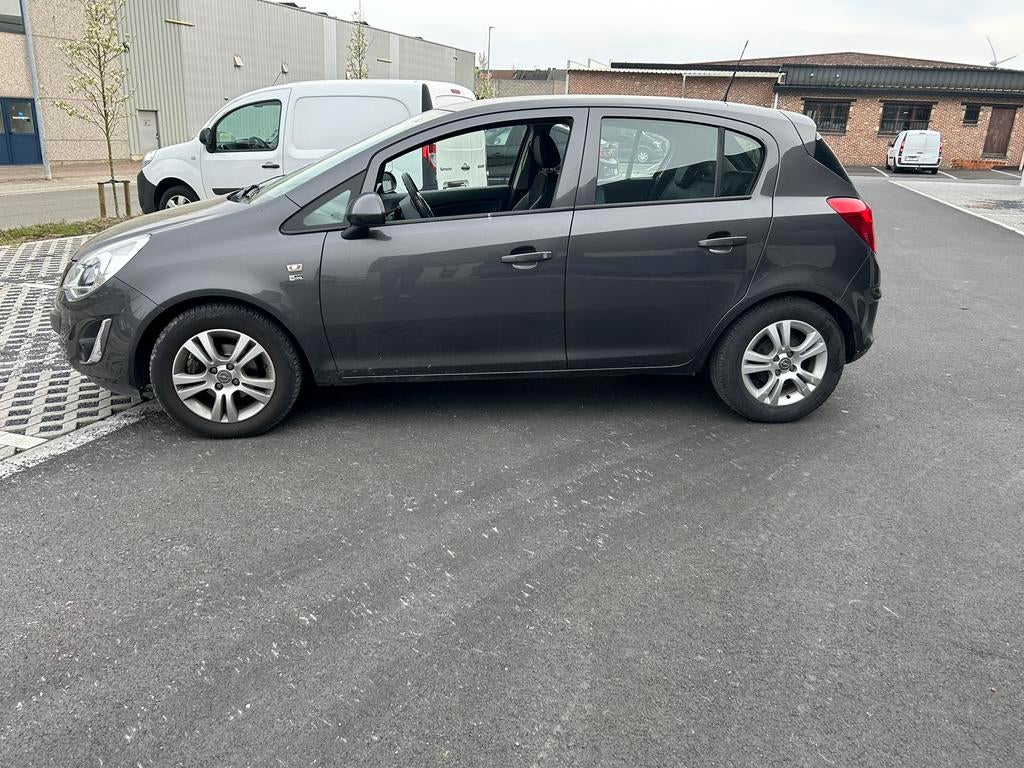 Opel corsa 1.2 essence 50000km, Autos, Euro 5, Achat, Entreprise, Boîte manuelle