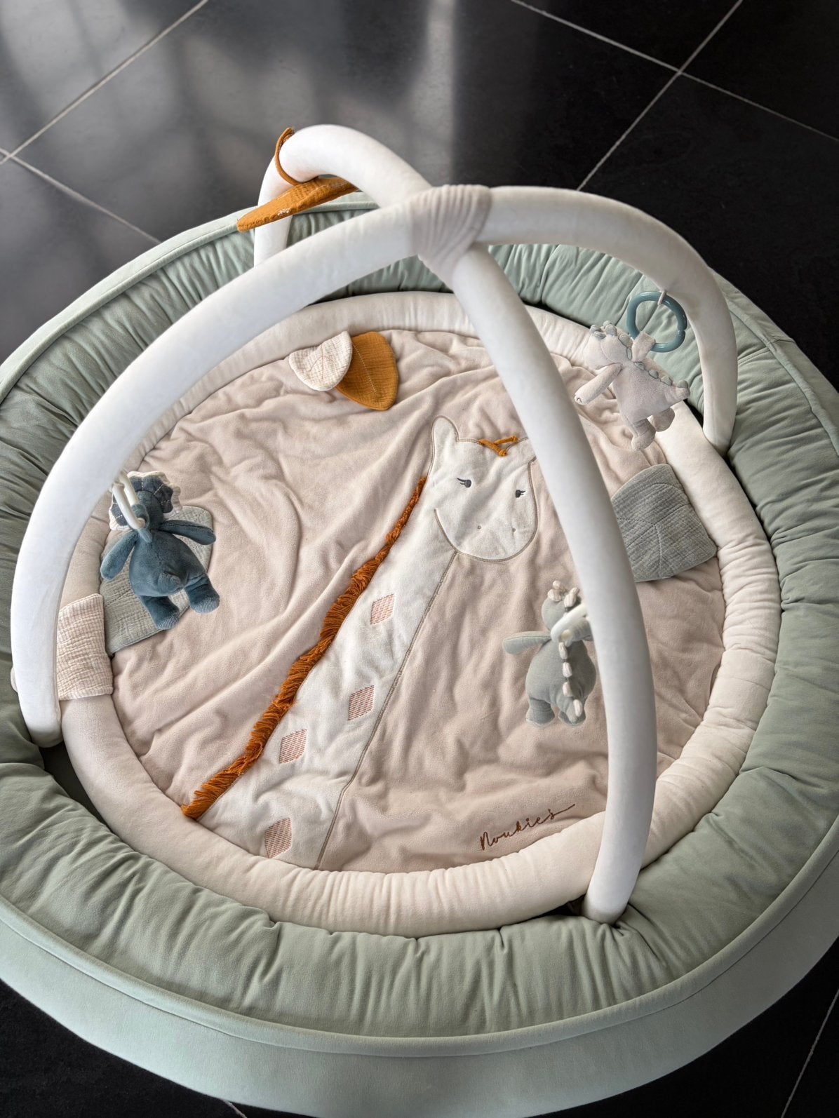 Speelboog Noukies + Speelnest Cotton&Sweets, Kinderen en Baby's, Ophalen, Zo goed als nieuw