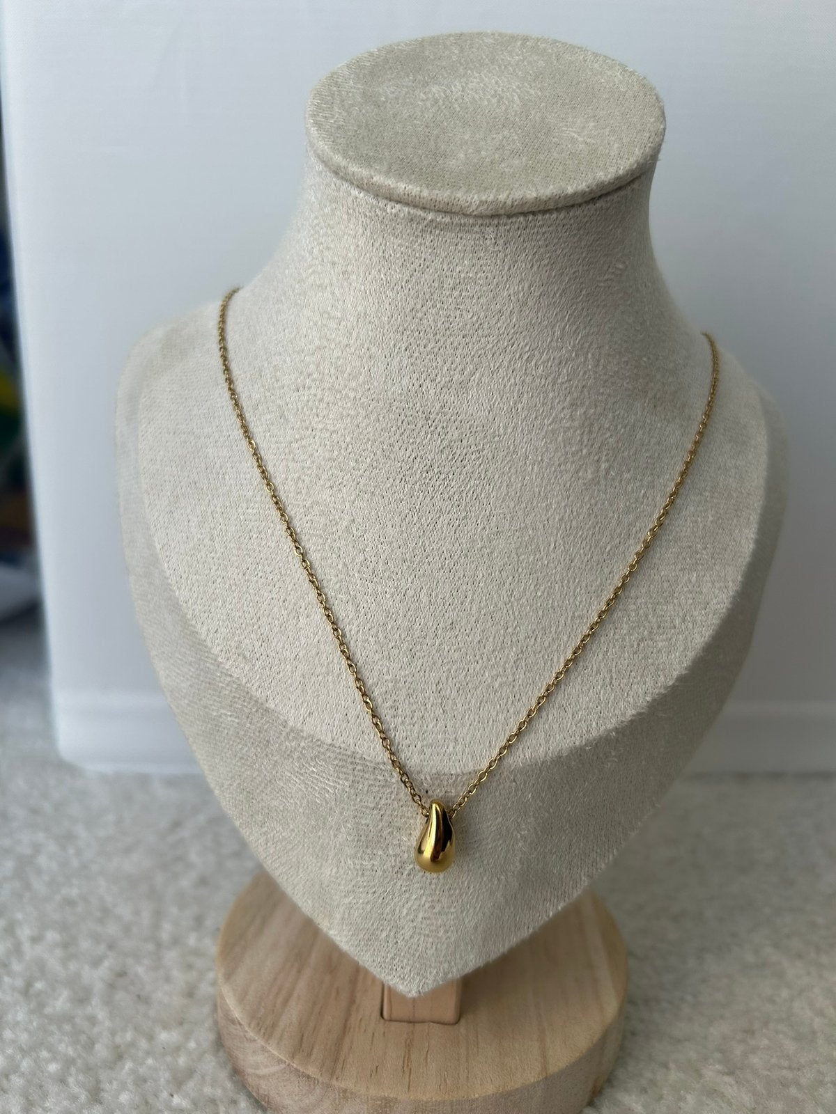 Collier doré goutte d’eau en acier inoxydable neuf, Enlèvement ou Envoi, Neuf