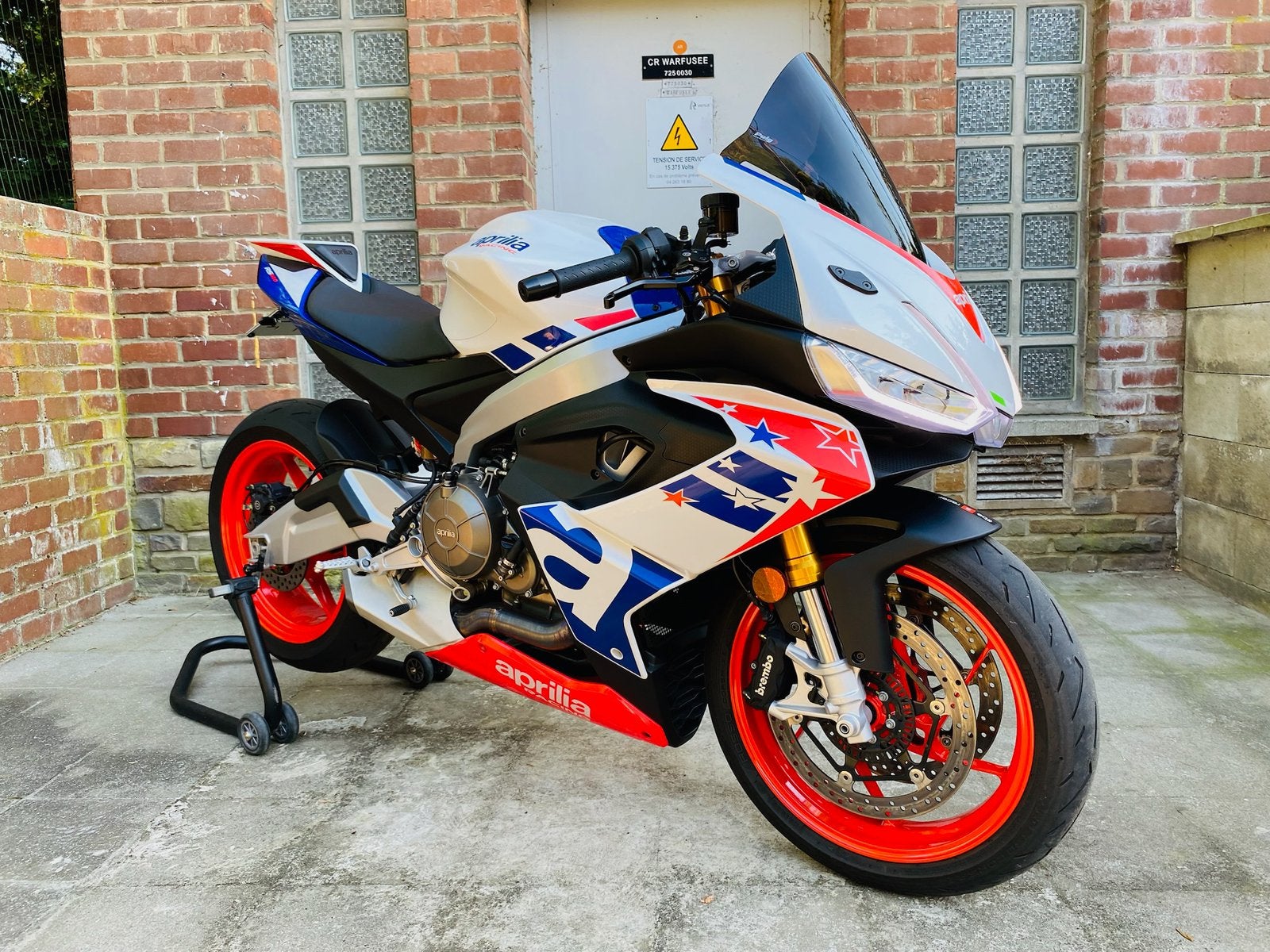 APRILIA RS660 GELIMITEERDE EDITIE N'747/1500, 2 cilinders, Occasion, Motorrijbewijs A, 660 cc