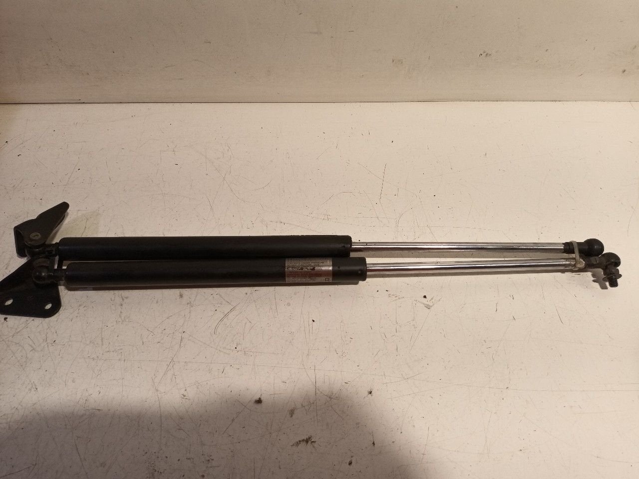 Gasdrukveerset achter Honda FR-V, Onderdelen@venauto.nl, Ettenseweg 76, 4706 PB Roosendaal, The Netherlands, Enlèvement ou Envoi