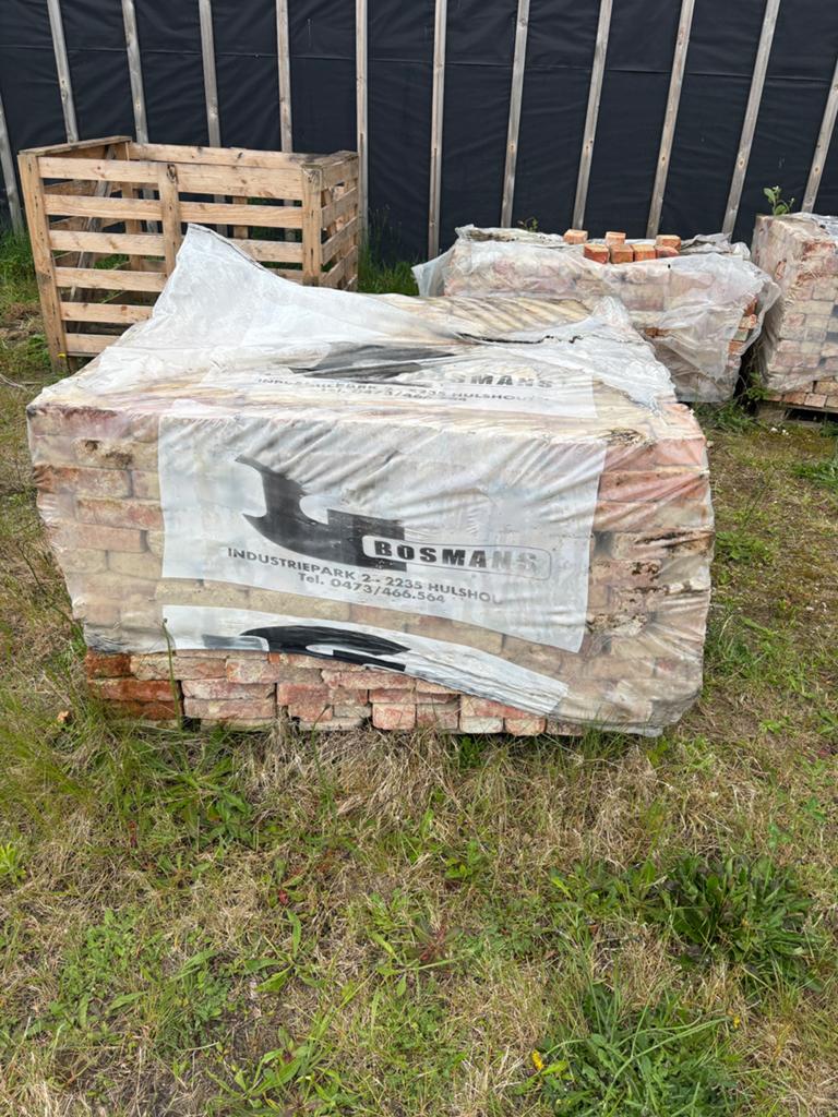 Gevelstenen - gekuiste oude beerse machinesteen, Doe-het-zelf en Bouw, Metselstenen, Ophalen, Zo goed als nieuw