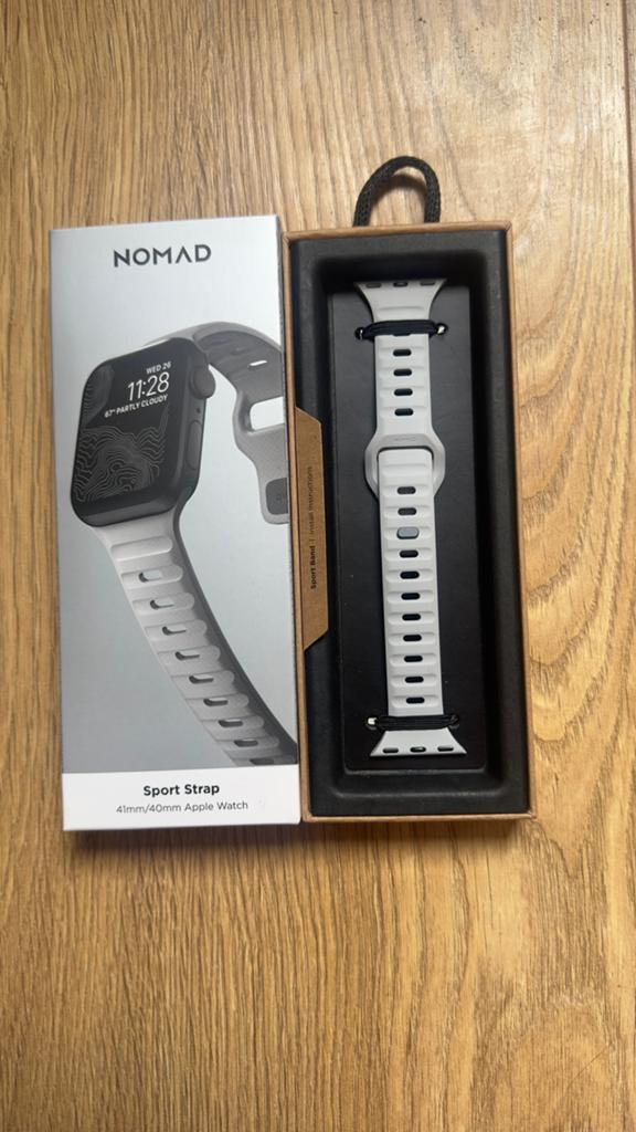 Nomad Sport band FKM Apple Watch - Grijs, Ophalen, Nomad, Zo goed als nieuw, Waterdicht