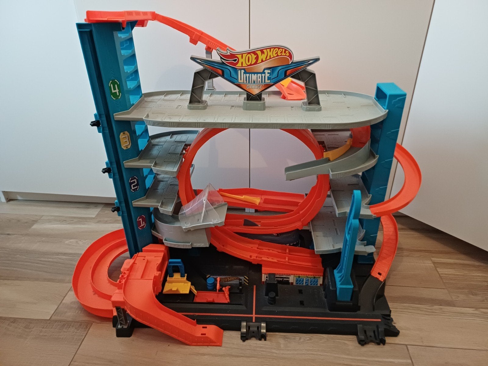 Garage Hot Wheels, Enfants & Bébés, Jouets | Circuits, Enlèvement, Hot Wheels