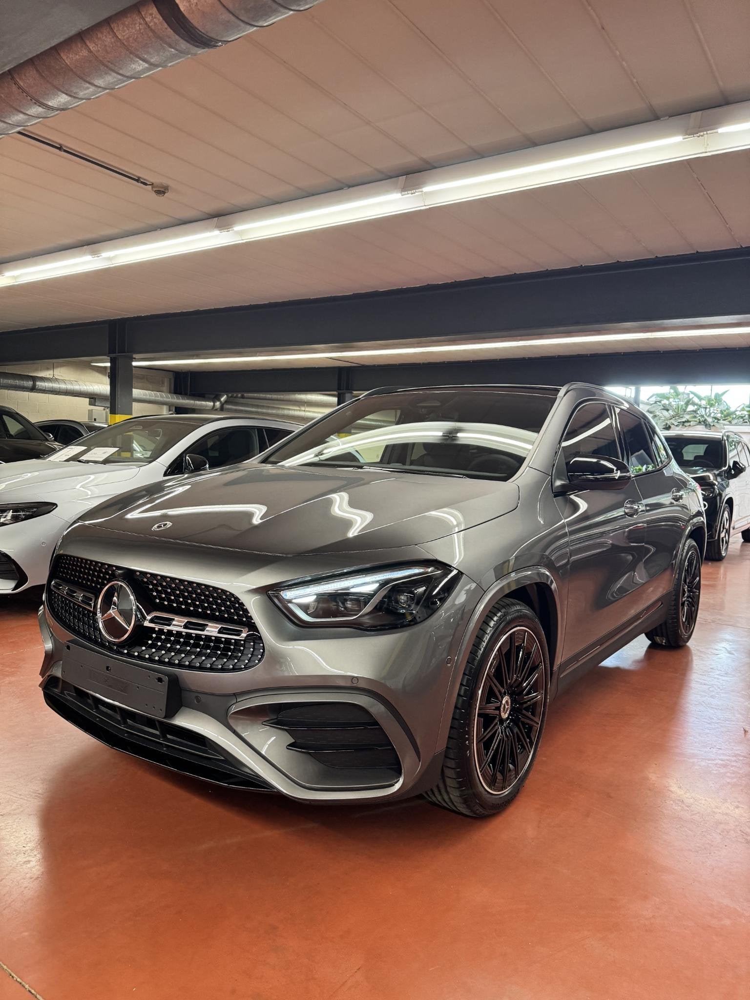 Mercedes-Benz GLA GLA 180 140 Years Edition DOS 9099, Autos, Mercedes-Benz, Achat, Entreprise, Electronic Stability Program (ESP)