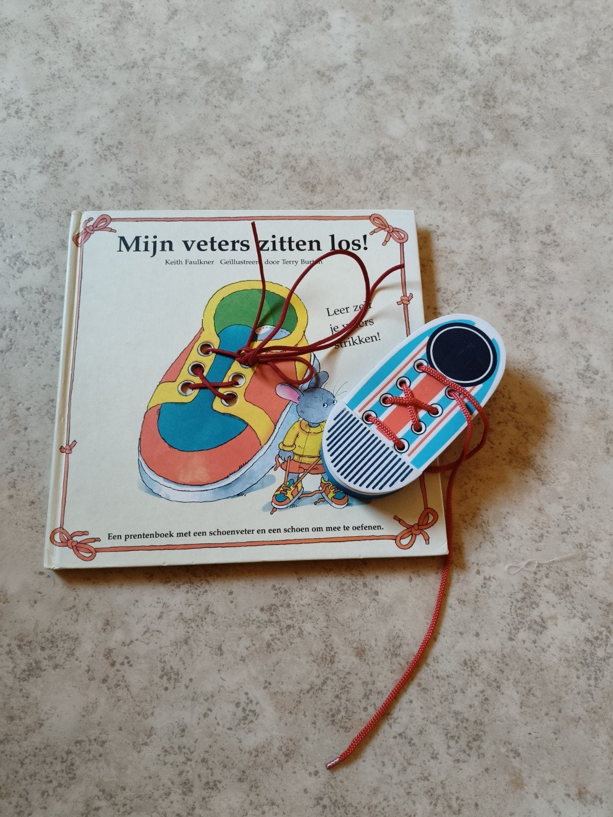 kleuterboek mijn veters zitten los, Boeken, Ophalen