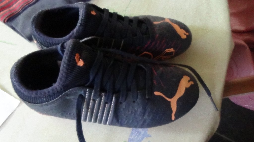 VOETBALSCHOENEN future maat 33, Envoi