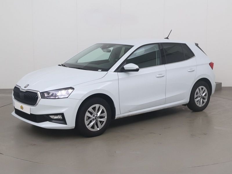 Skoda Fabia 1.0 tsi selection 95, Auto's, Stuurwielverwarming, Gebruikt, Zwart, 95 pk
