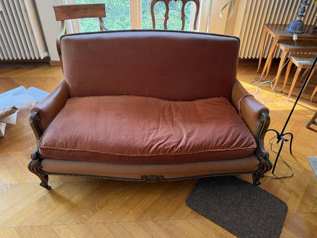 Salon en cuir style Louis XV – canapé et 4 fauteuils, Enlèvement