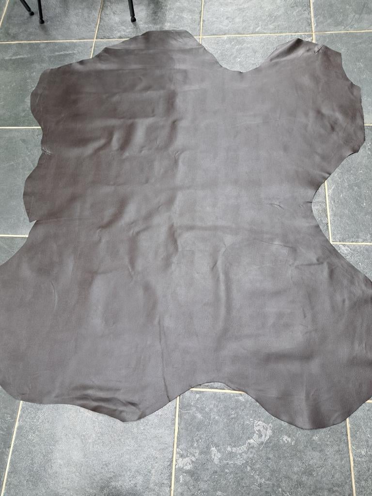 Ruim 1.5 vierkante meter bruin leder lot A, Ophalen of Verzenden, Bruin