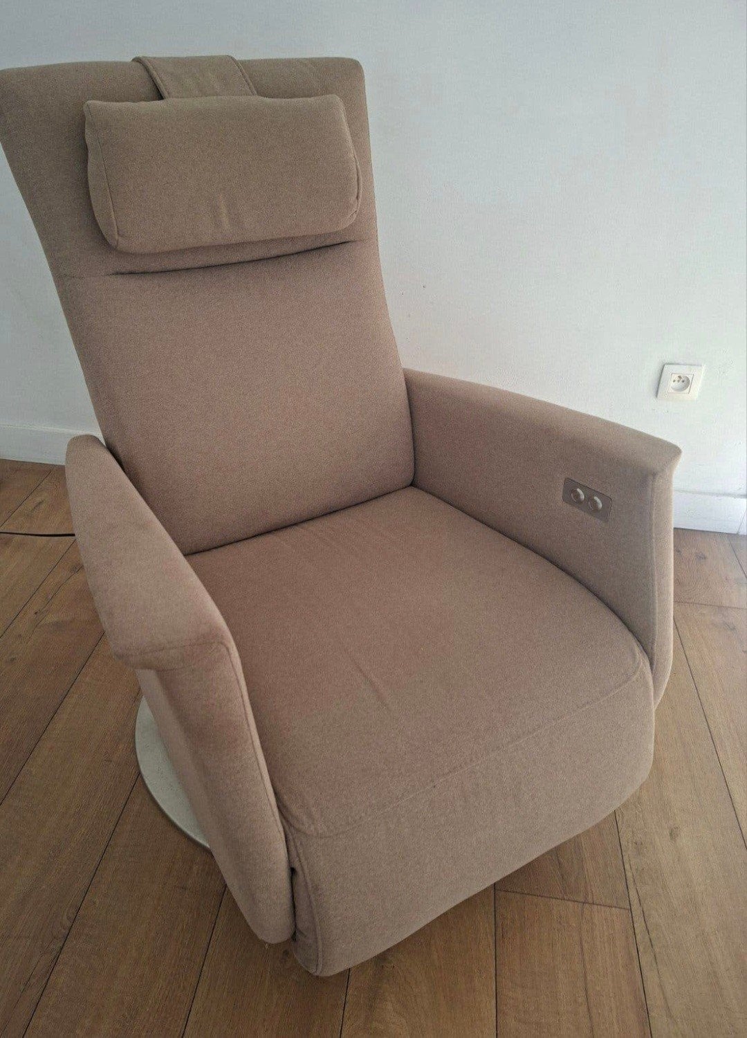 Prominent elektrische STA OP relaxzetel / draaibaar, Huis en Inrichting, Fauteuils, Ophalen