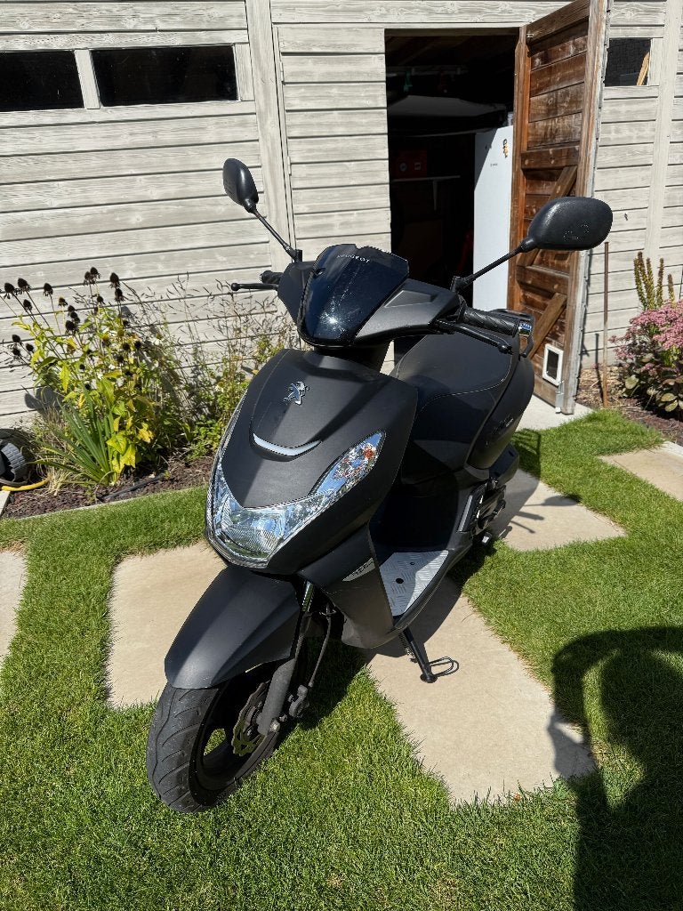 Peugeot Kisbee Black 2022 - 8850 km, Autres modèles, Classe B (45 km/h), Enlèvement, Utilisé