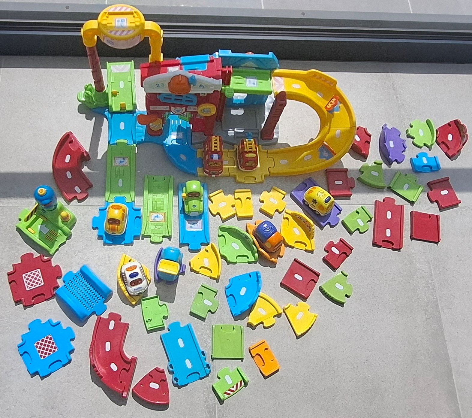 V-tech brandweerkazerne, 8 toet toet auto's + extra's, Ophalen of Verzenden, Gebruikt