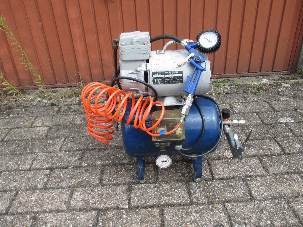 klein luchtcompressor,5 liter tank,voor kleine werken, Ophalen, Gebruikt, 6 tot 10 bar, Olievrij
