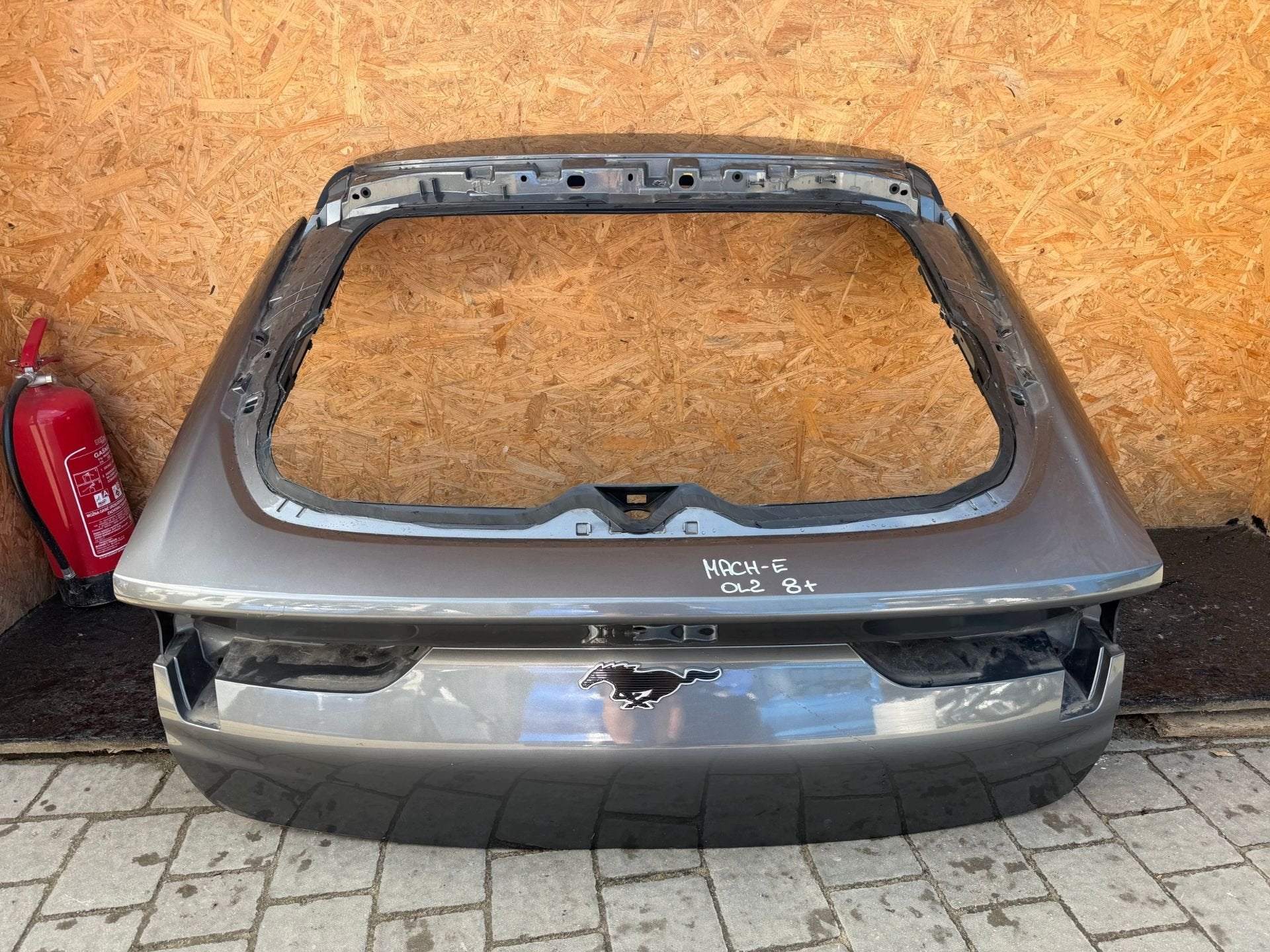 Ford Mustang Mach-E Housse de protection, Autos : Pièces & Accessoires, Info@ford.com, Porte, Ford Motor Company, American Road 1
48126  Dearborn