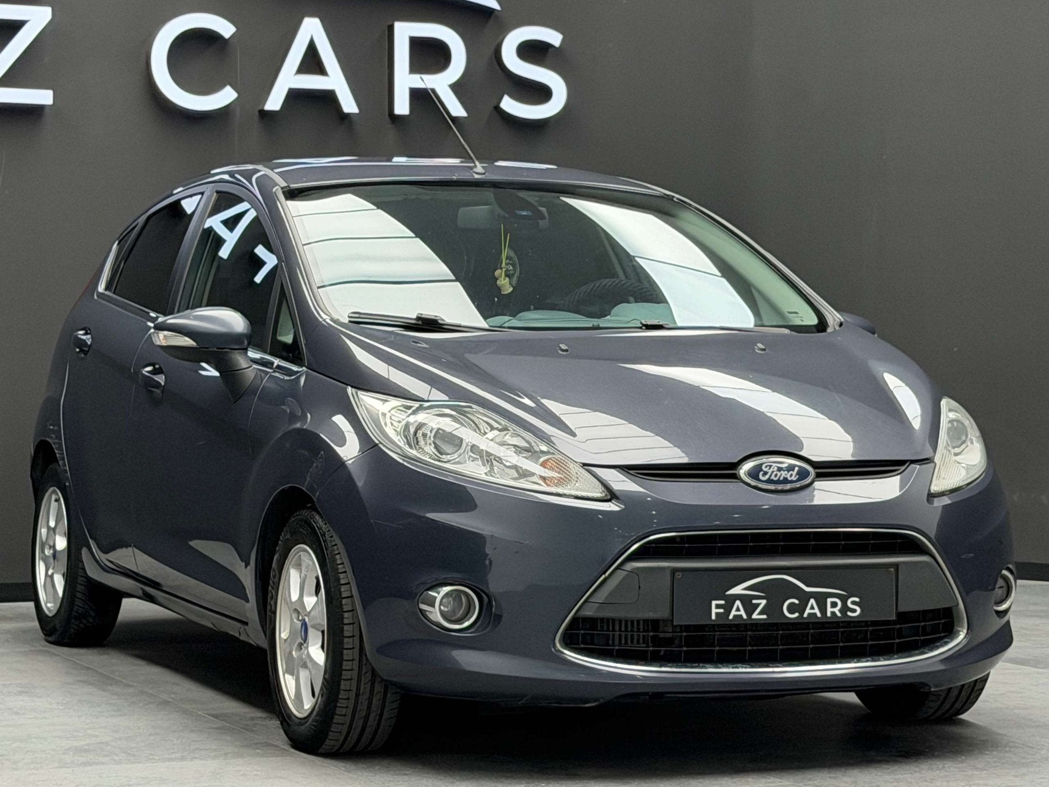 Ford Fiesta 1.6 TDCi Titanium * GARANTIE 12 MOIS *, Auto's, Voorwielaandrijving, Euro 5, Stof, Gebruikt