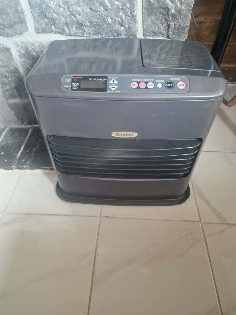Chauffage au pétrole digital kanzai 4600watts, 800 watts ou plus, Moins de 60 cm, Enlèvement, Utilisé