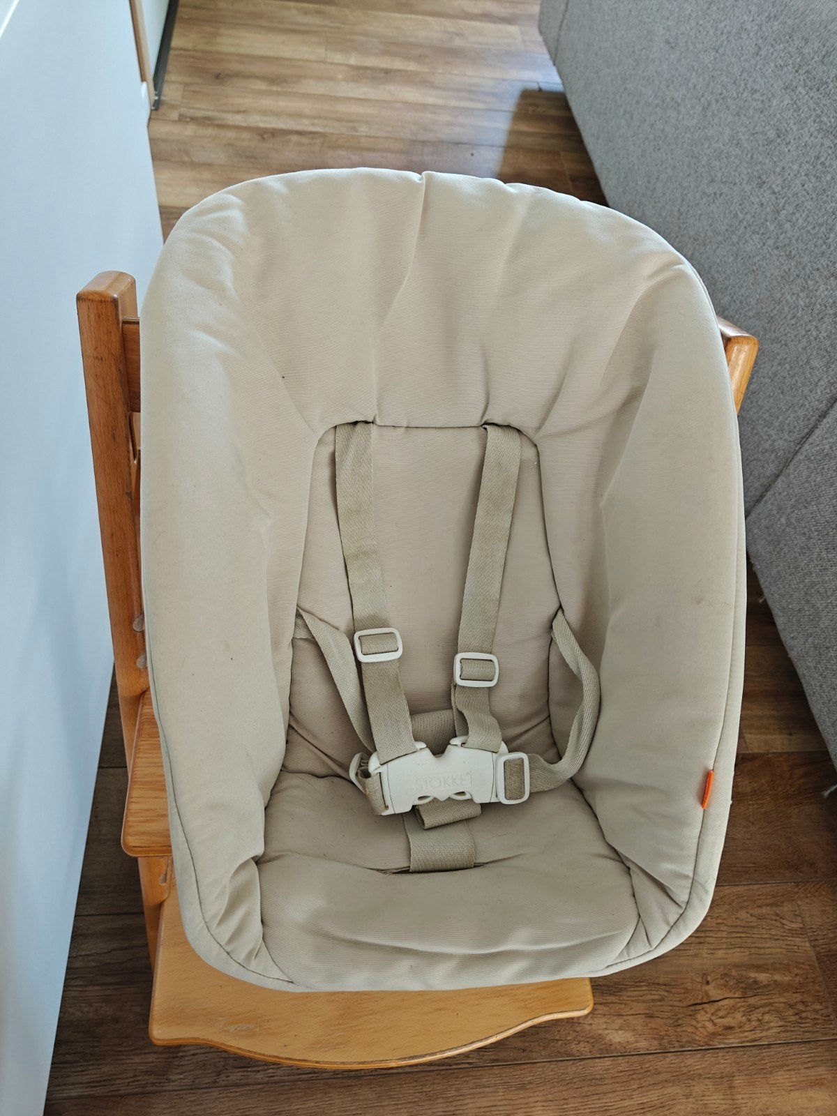 Stokke Tripp Trapp Newborn Set beige + hoes voor baby, Kinderen en Baby's, Ophalen, Gebruikt, Meegroeistoel, Gordel(s)