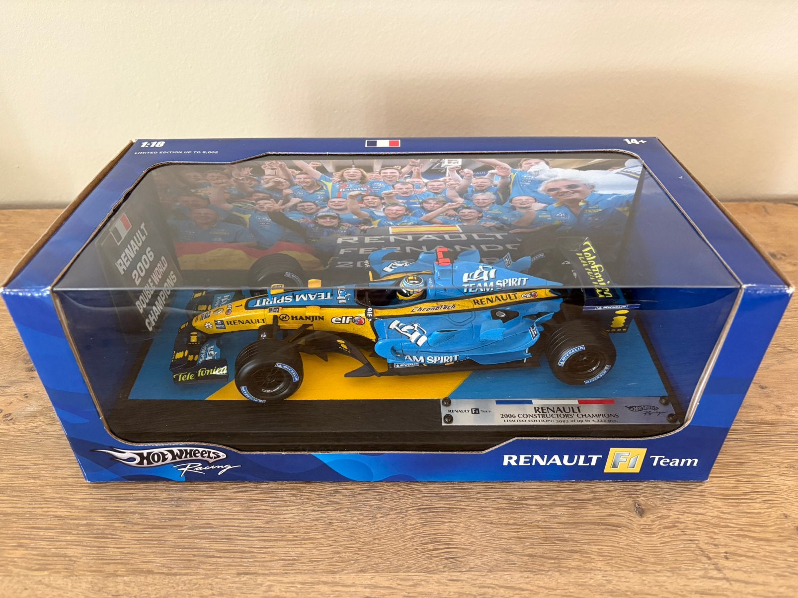 Renault F1 Team 2006 Constructors World Champion, Hobby en Vrije tijd, Modelauto's | 1:18, Ophalen of Verzenden, Zo goed als nieuw