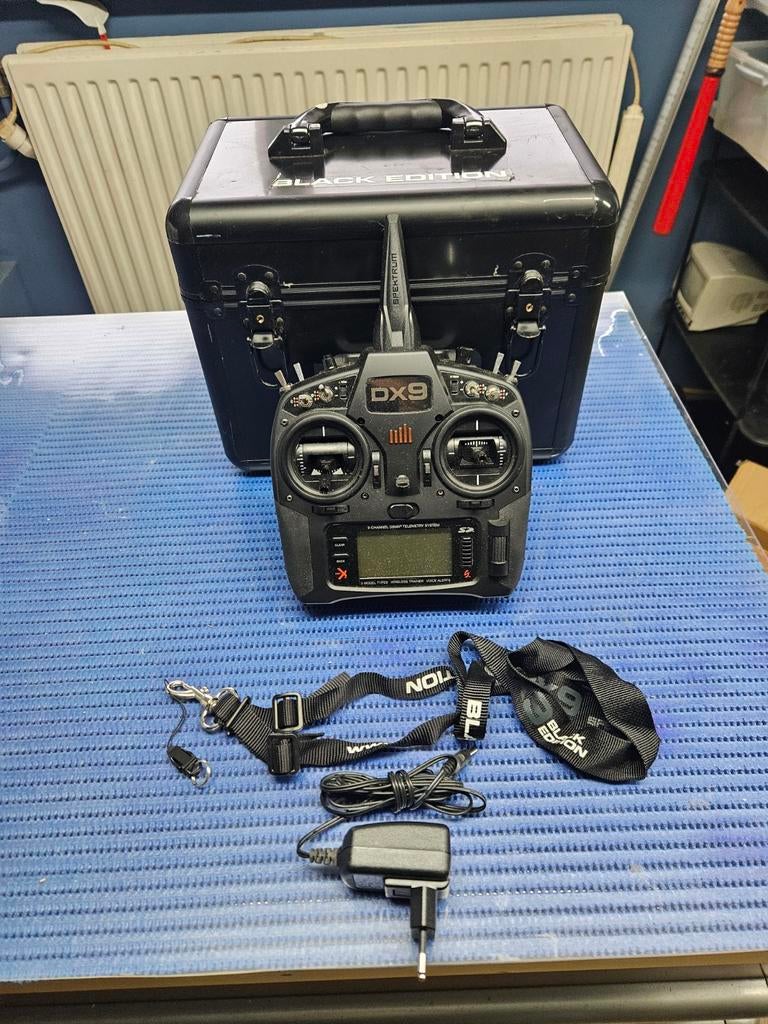 Émetteur Spektrum DX9 Black Edition, Enlèvement