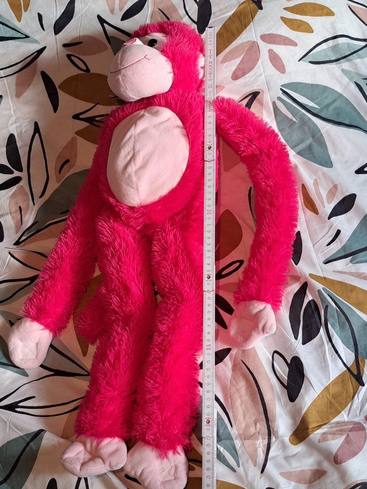 peluche singe rose, Enlèvement