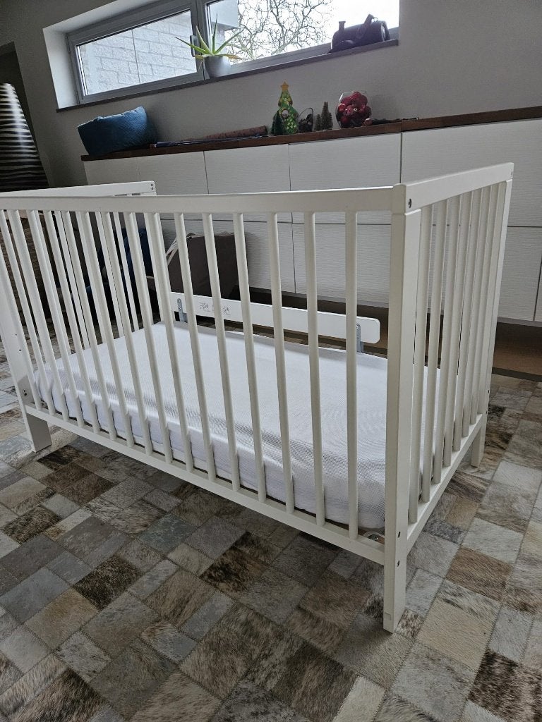Ikea baby bed Gulliver en Aerosleep matras (+beschermer), Enfants & Bébés, Berceaux & Lits, Enlèvement, Comme neuf, Lit