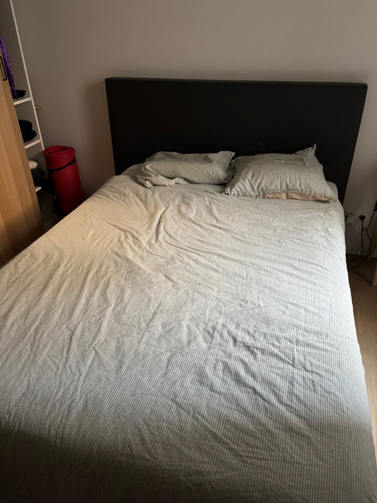 Bed (twijfelaar) en matras - 140x200, Queen size, 140 cm, Enlèvement, Utilisé