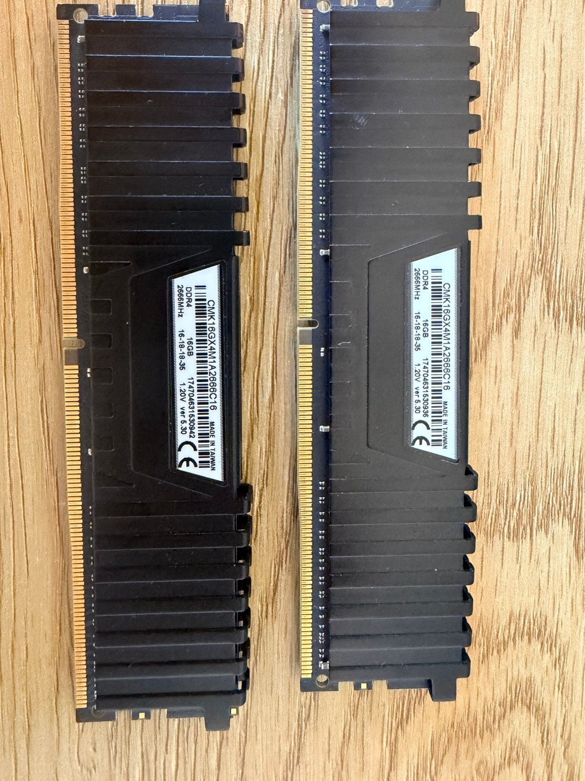 Vengeance LPX DDR4 2666MHz - 2 x 16GB, Ophalen of Verzenden, Zo goed als nieuw, DDR