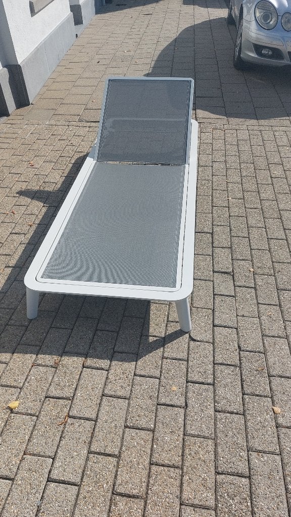 Chaise longue ajustable avec coussin, Jardin & Terrasse, Enlèvement, Comme neuf, Aluminium, Réglable