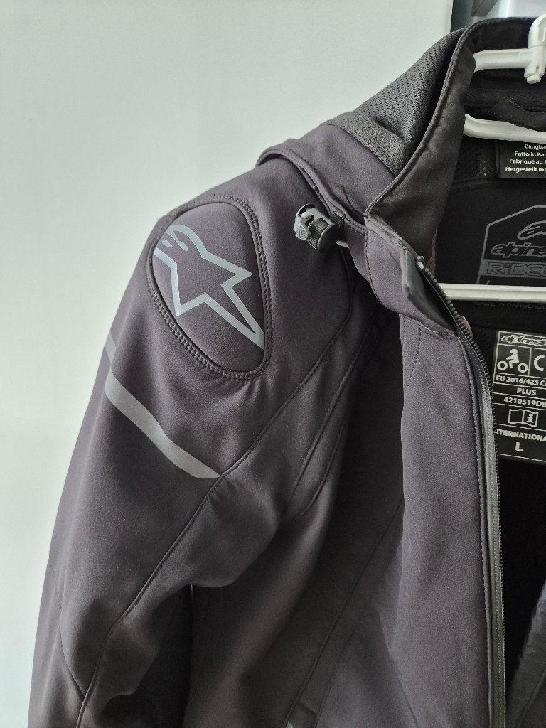 Motorjas nieuw Alpine stars Maat L valt klein uit, Motoren, Jas | textiel, Dames, Ophalen of Verzenden, Nieuw zonder kaartje