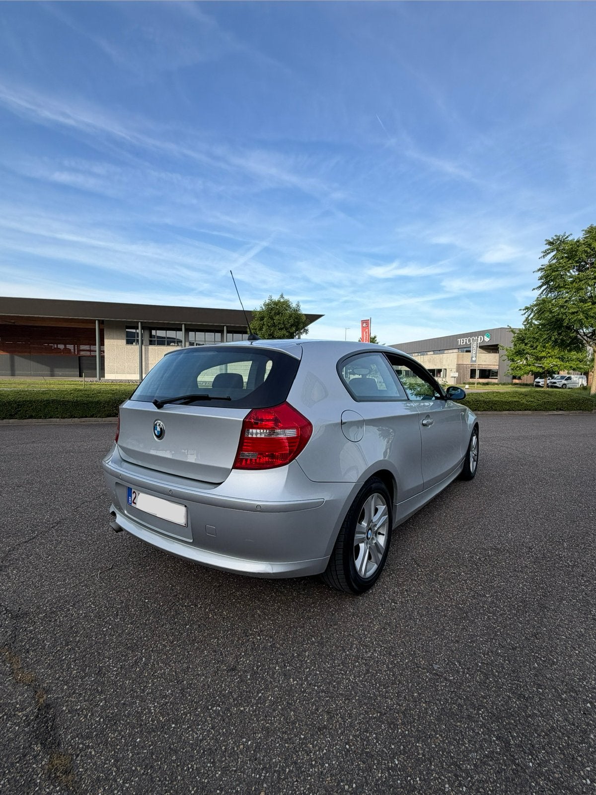 BMW Serie 1 - 318 D, Argent ou Gris, Achat, Boîte manuelle, 105 kW