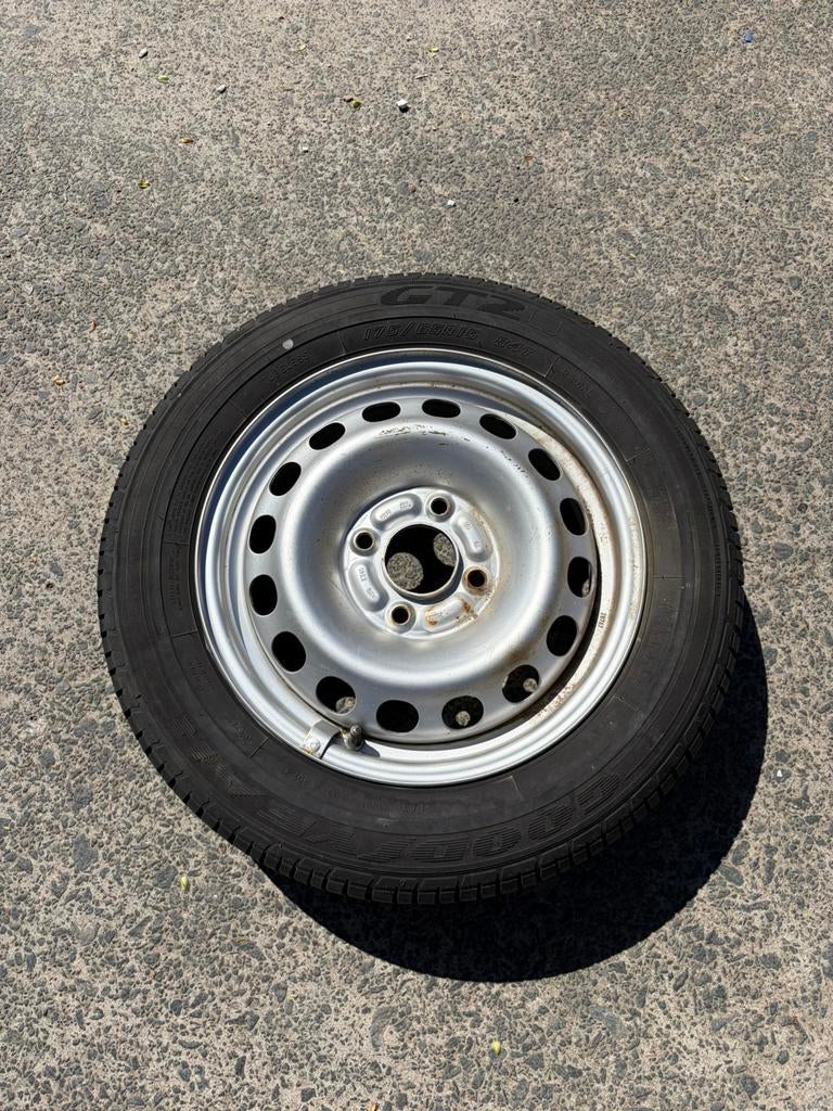 Roue Tubeless Goodyear 175/65 R 15 4 trous, Enlèvement, Utilisé