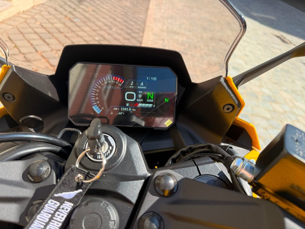 Suzuki GSX-8R, 2 cilinders, Nieuw, Motorrijbewijs A, Meer dan 35 kW