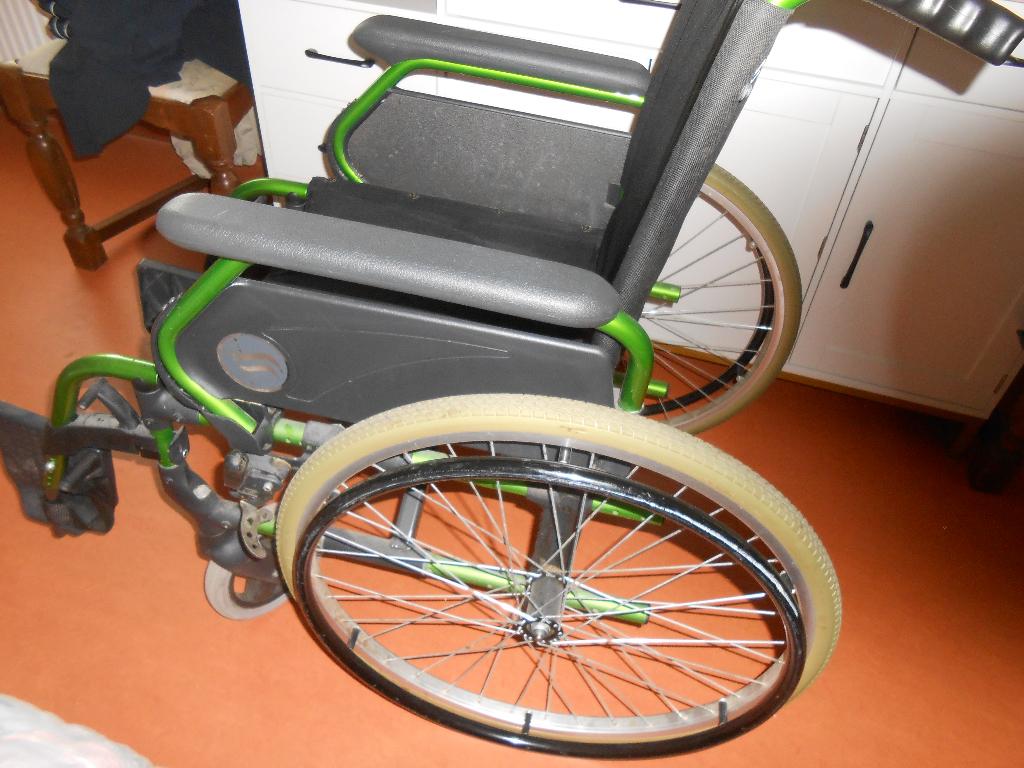 te koop rolstoel, Diversen, Rolstoelen, Ophalen, Inklapbaar, Gebruikt