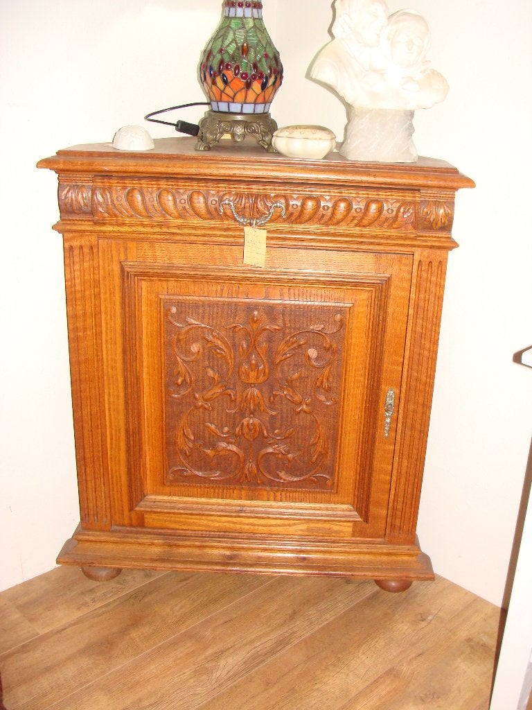 Armoire d'angle ancienne en chêne, Enlèvement