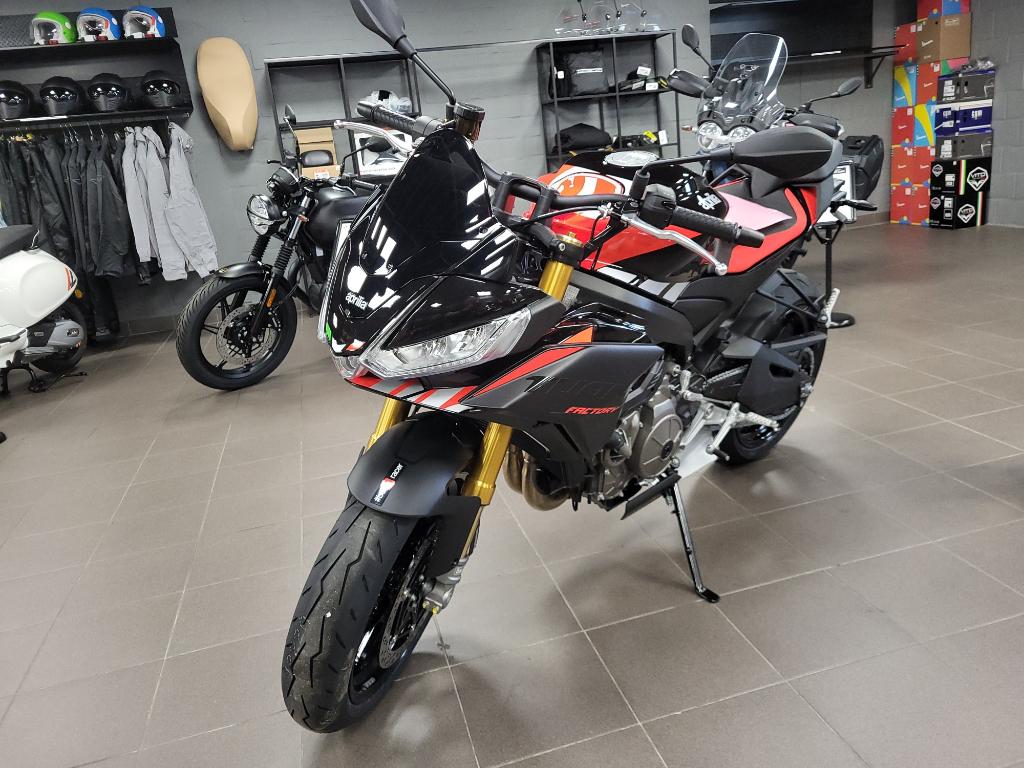 Aprilia Tuono 660 Factory, Motoren, Motoren | Aprilia, Bedrijf, Super Sport, meer dan 35 kW, 2 cilinders, Motorrijbewijs A, Handgeschakeld