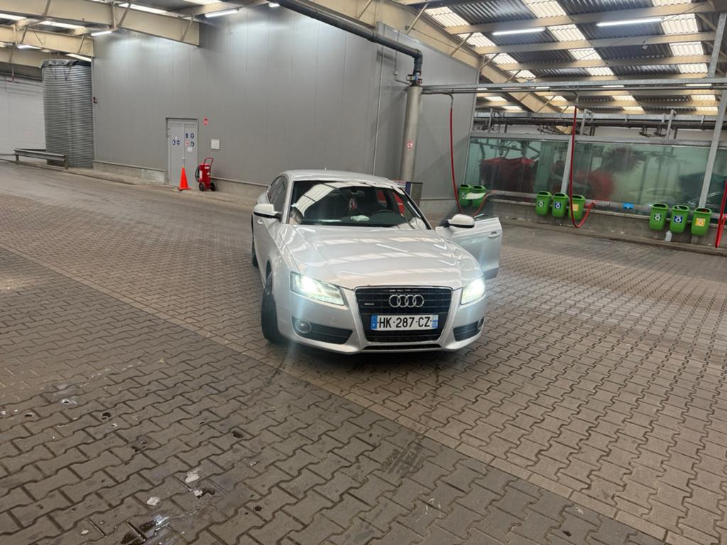 Ik verkoop of ruil een Audi AI 5 uit 2010 met 3TDI-motor,, Autos, Entreprise, Carnet d'entretien, Phares directionnels, Noir