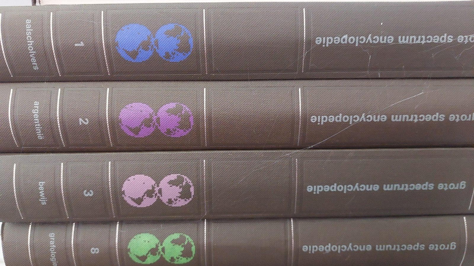 24delige 'grote spectrum encyclopedie' + atlas, Enlèvement