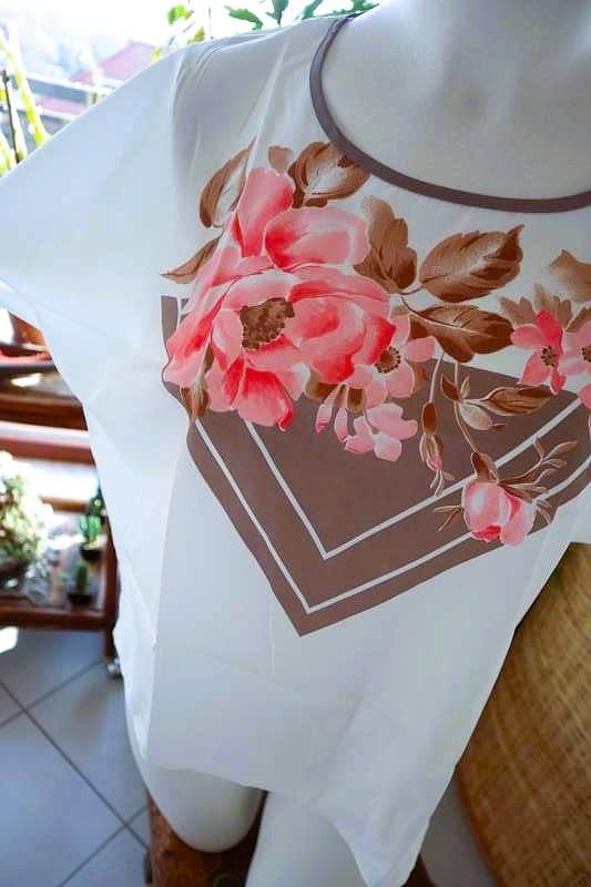 bijzonder bloem blouse T-shirt, Maat 38/40 (M), Wit, Ophalen of Verzenden, Zo goed als nieuw