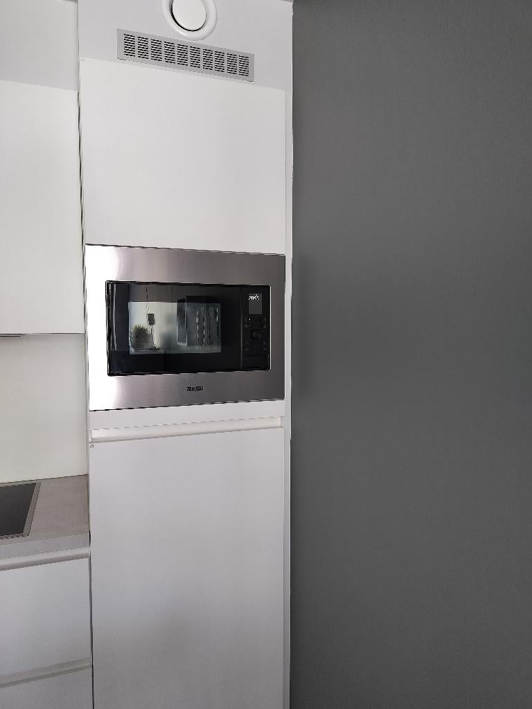 Zanussi inbouw combi microgolf ZMSN4CX, Ophalen, Hete lucht, Zo goed als nieuw, Inbouw