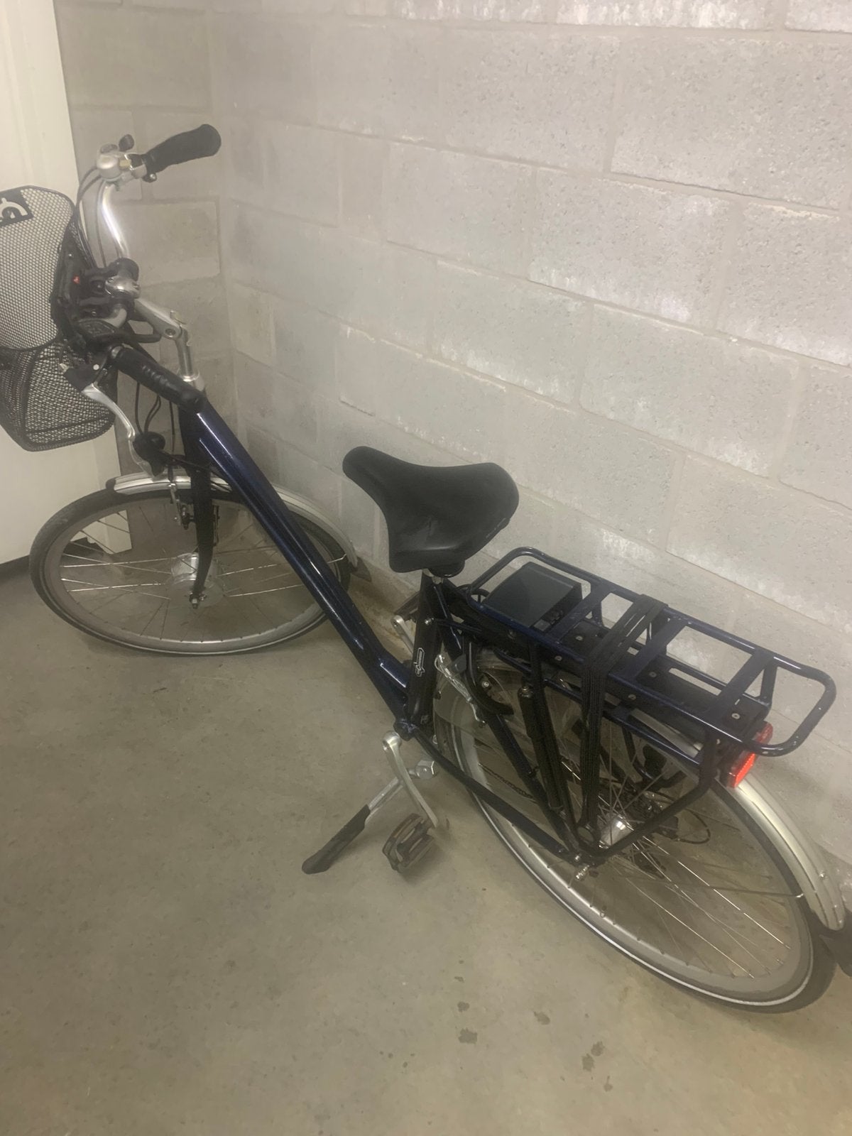 Elektronische fiets in goede staat niets aan, Ophalen, Zo goed als nieuw