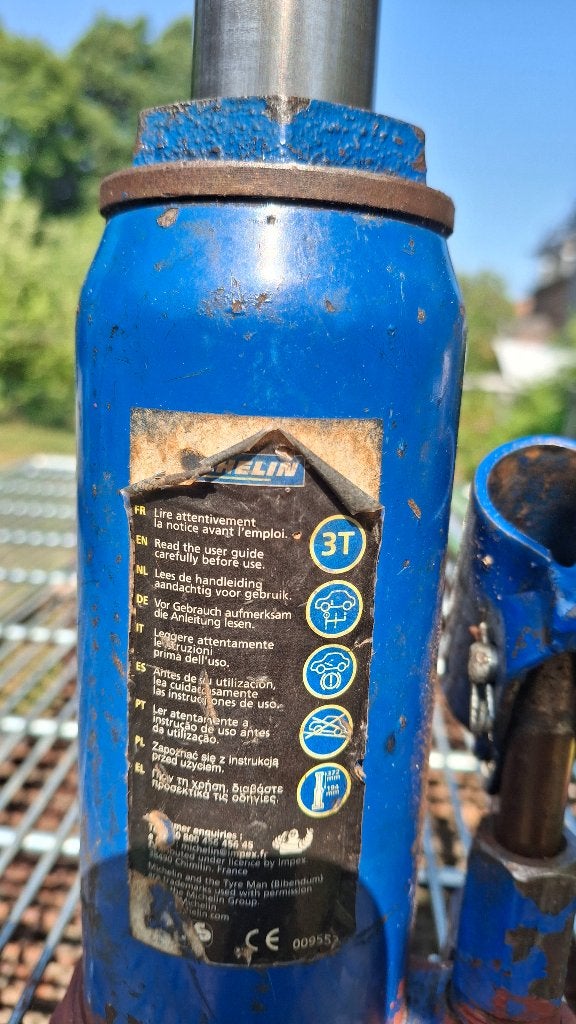 Cric michelin, Bricolage & Construction, Enlèvement, Utilisé, Autres types, Autres marques