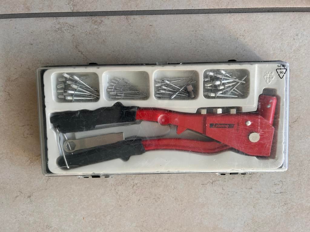 Pince à riveter aveugle avec rivets, Bricolage & Construction, Outillage | Outillage à main, Utilisé, Enlèvement ou Envoi